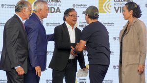 Presidente Petro confirma que están listos USD 8 millones para Panamericanos y anuncia inicio de lobby internacional para recuperar las justas